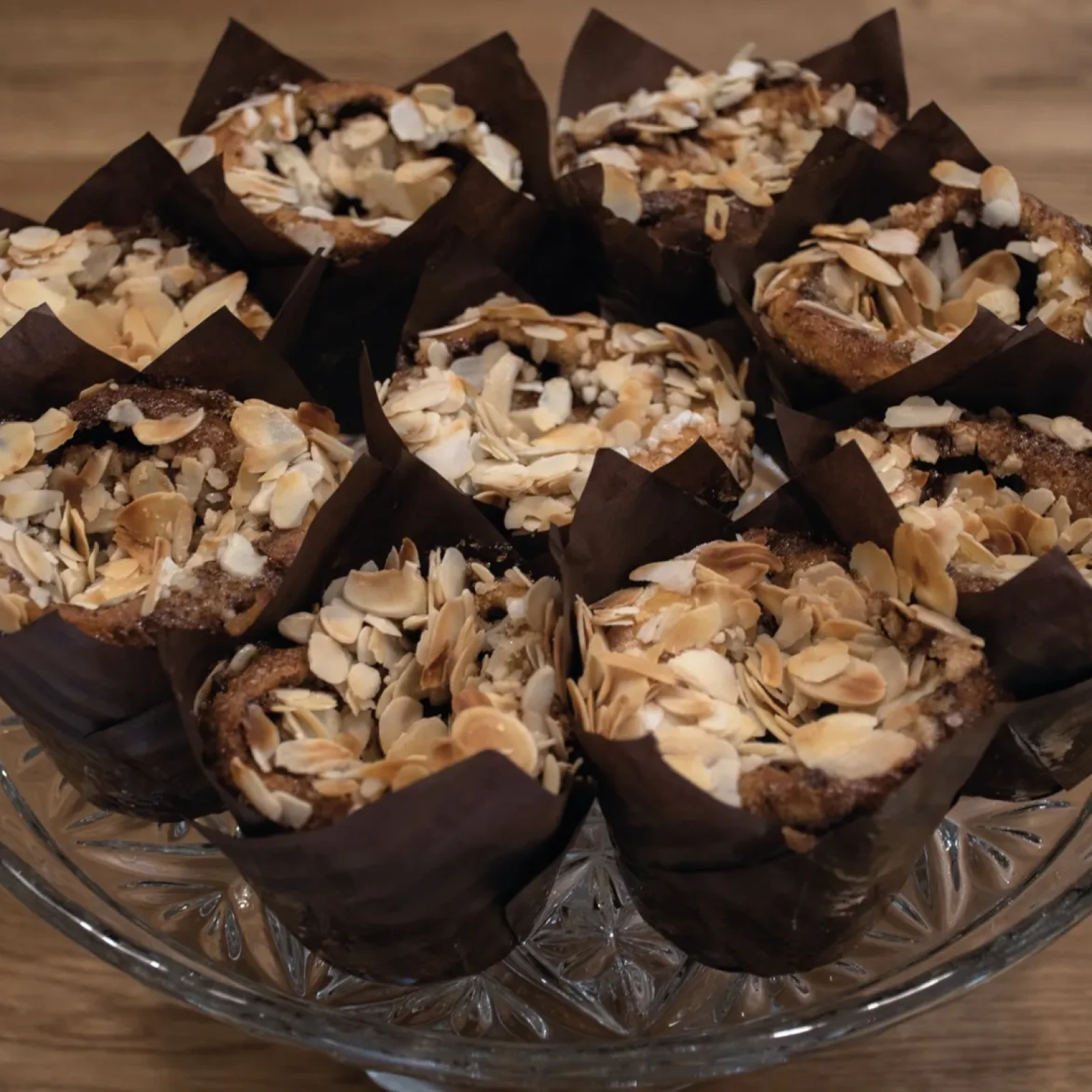 cinnamon buns aveny kuva