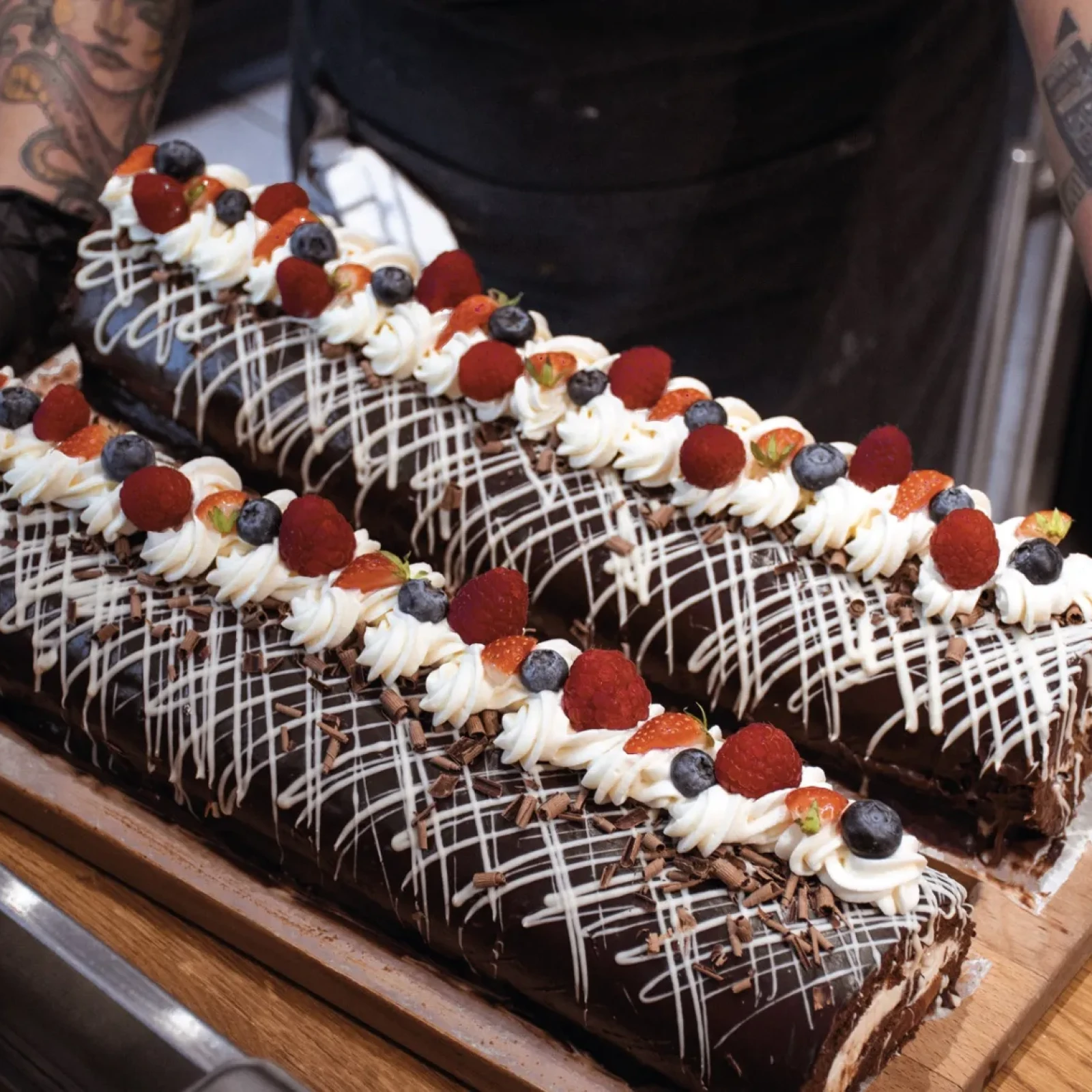 swiss roll cake aveny kuva